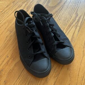 Converse All Stars, Black, Big Kid Size 3